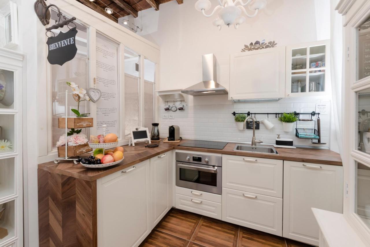 Capo Le Case, Romantic Flat Near Spanish Steps المظهر الخارجي الصورة