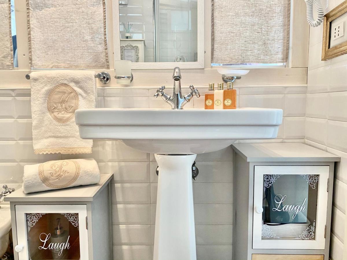 Capo Le Case, Romantic Flat Near Spanish Steps المظهر الخارجي الصورة